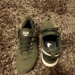 Nike free trainers